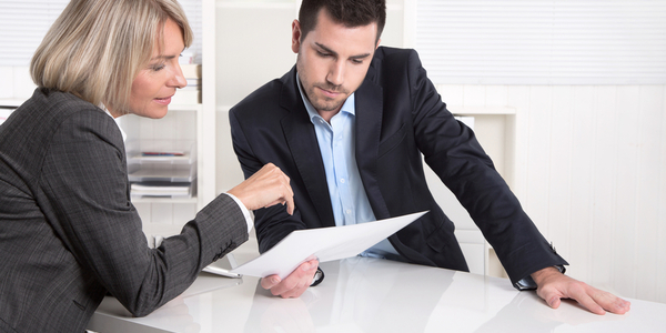 Contract Review Attorney: How Can They Help Your Business?